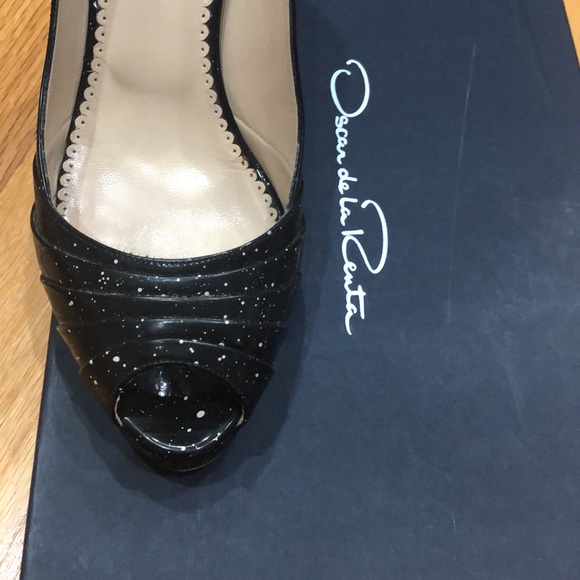 Oscar de la Renta size 38.5 - Picture 2 of 6